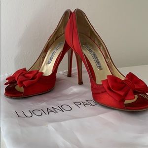 Red heeled peep toe!